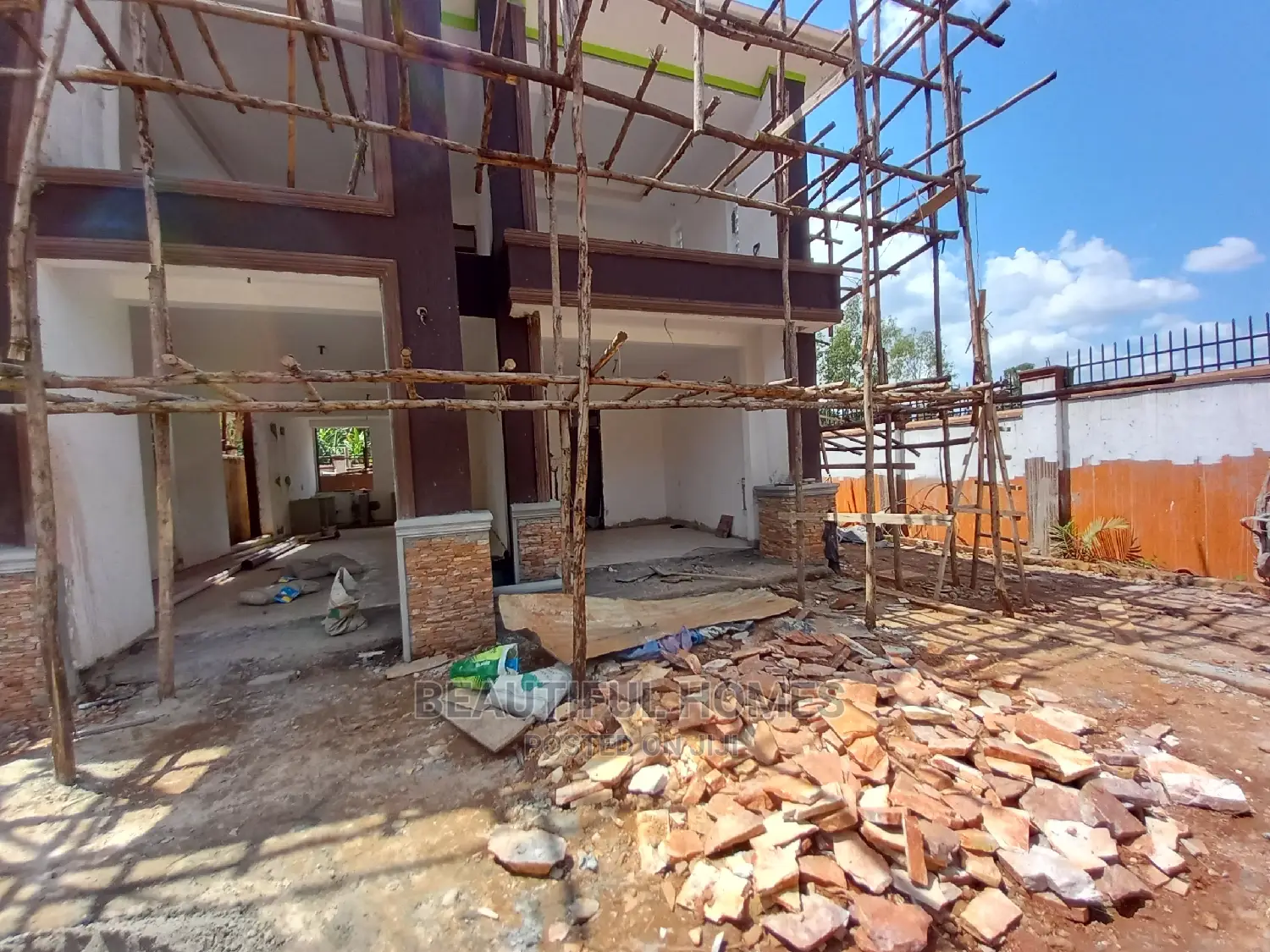Furnished 5bdrm House in Kisaasi Tarmack, Central Division for Sale in Central Division