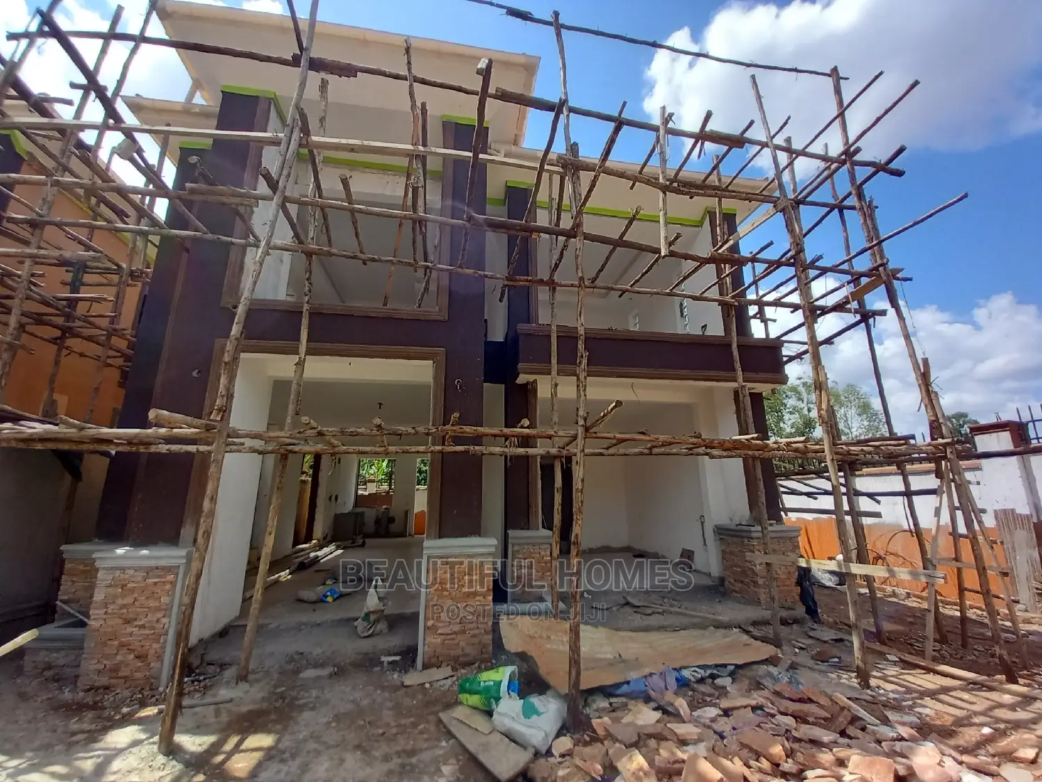 Furnished 5bdrm Duplex in Kisaasi, Central Division for Sale in Central Division