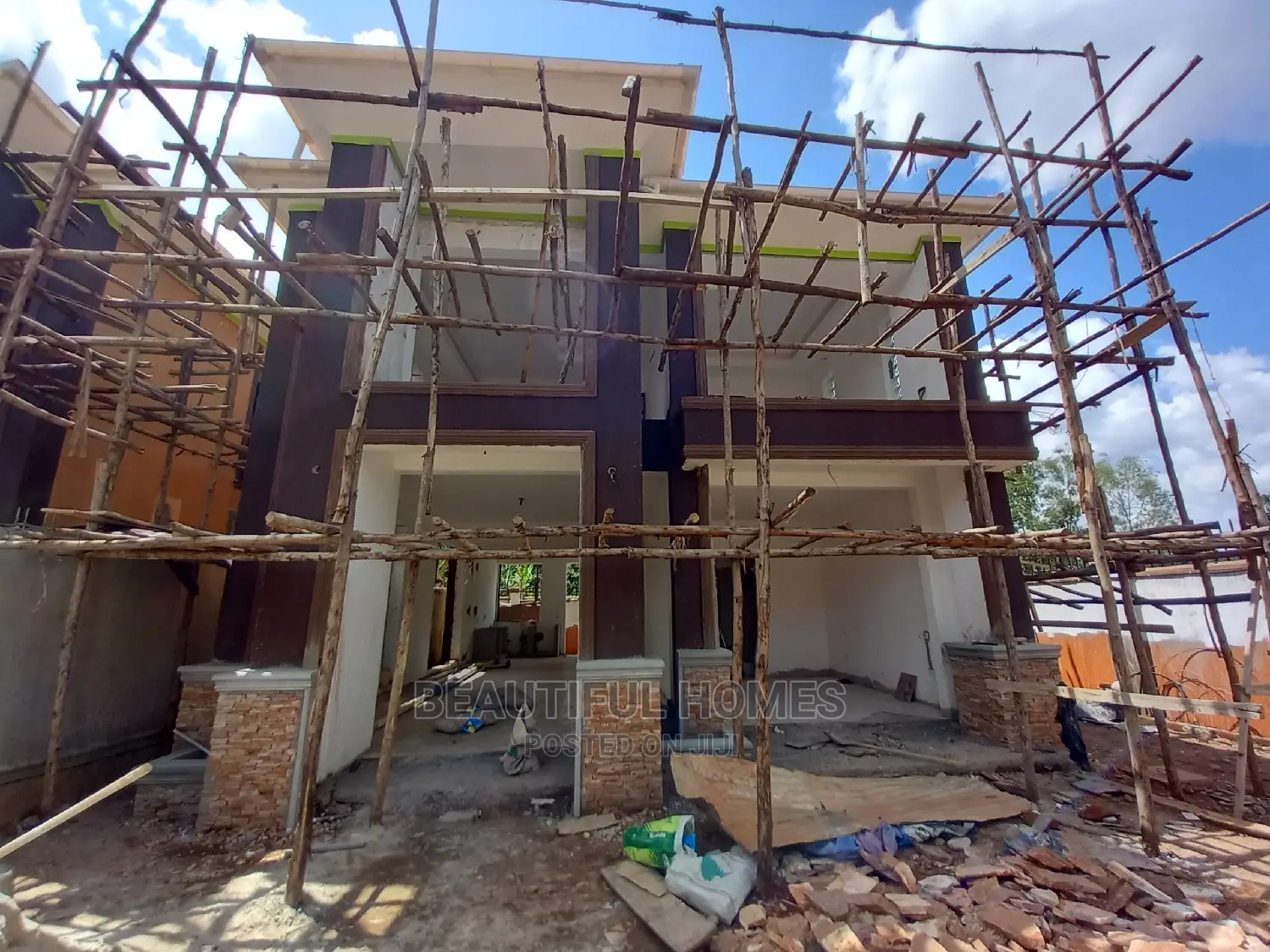 Furnished 5bdrm Duplex in Kisaasi, Central Division for Sale in Central Division