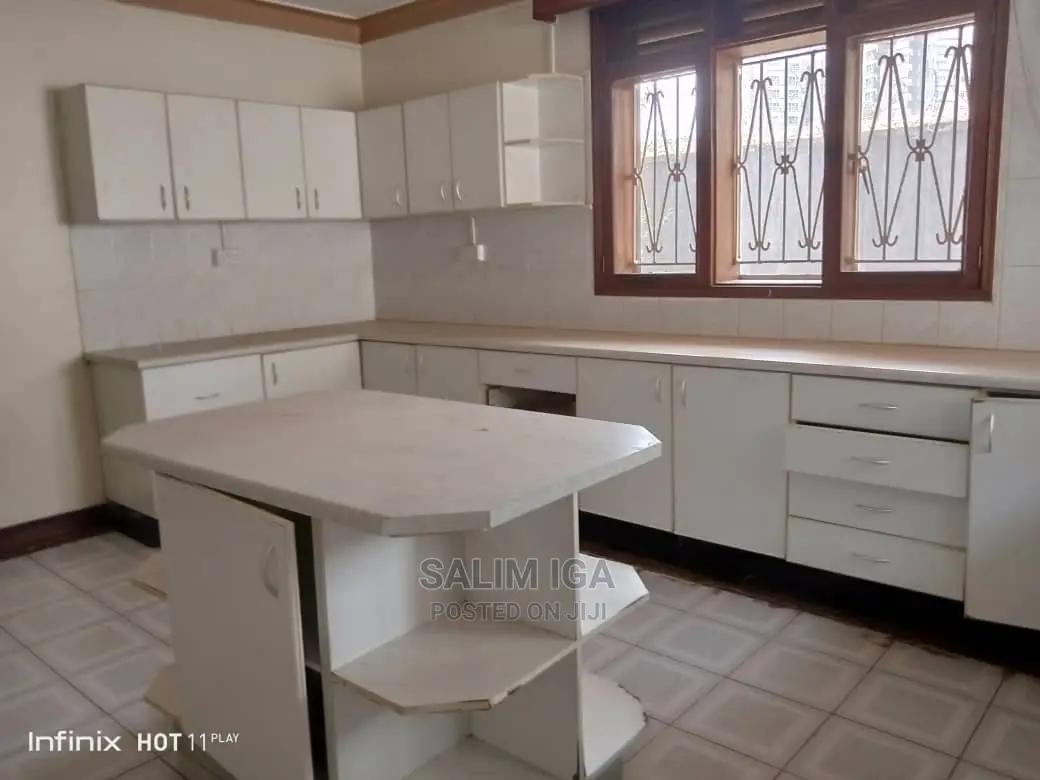 4bdrm Duplex in Kololo Property, Central Division for Rent in Central Division