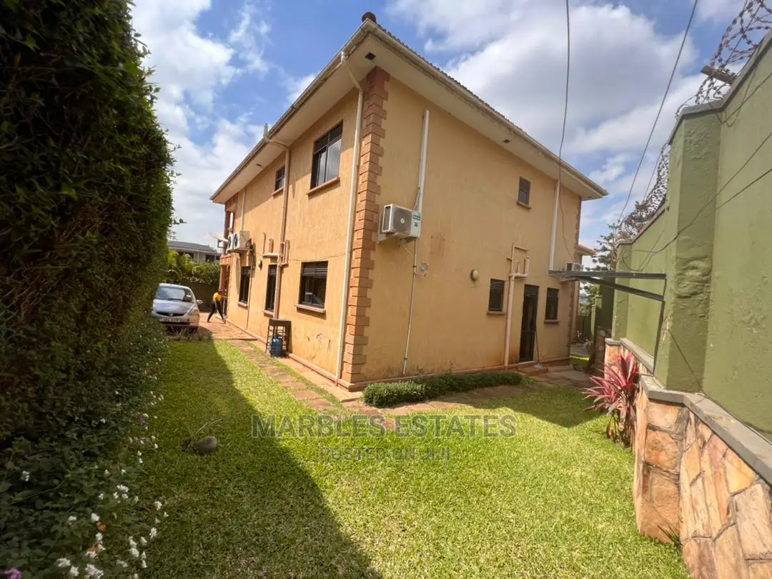 Furnished 4bdrm Townhouse / Terrace in Bugoloobi, Central Division in Central Division