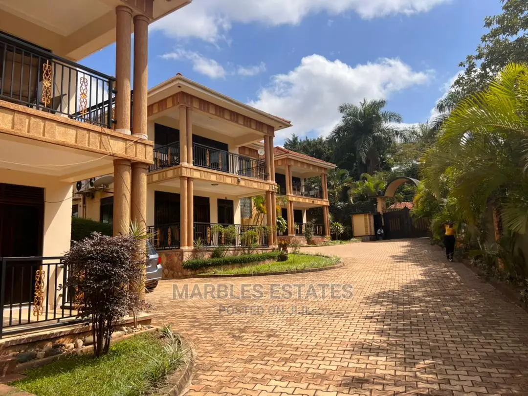 Furnished 4bdrm Townhouse / Terrace in Bugoloobi, Central Division in Central Division