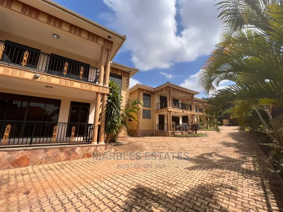 Furnished 4bdrm Townhouse / Terrace in Bugoloobi, Central Division in Central Division