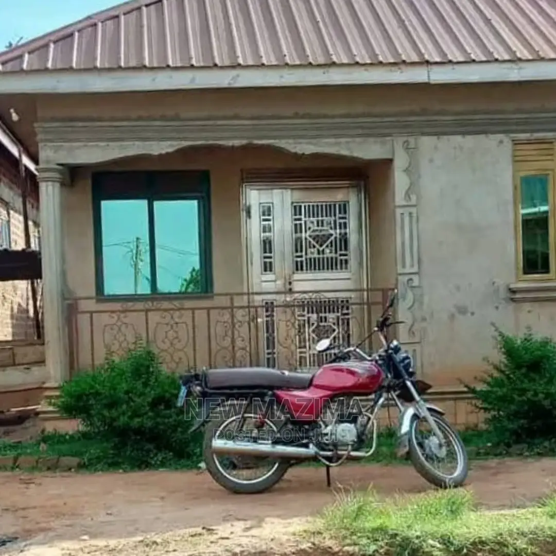 2bdrm House in Kawempe Kawanda, Division a for Sale in Division A