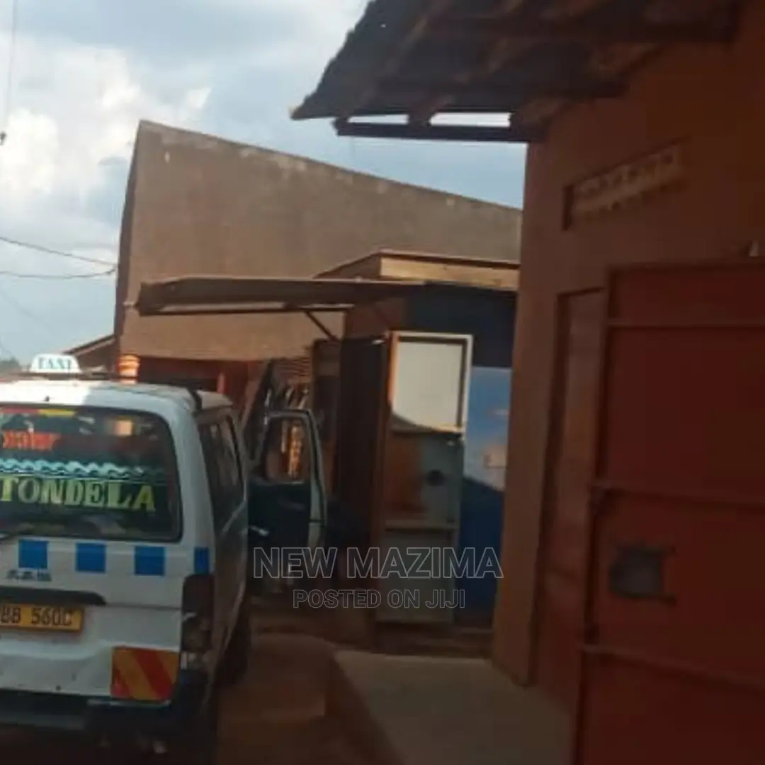 Very Busy Commercial Three Shops Onquicksale in Kawanda Town in Division A