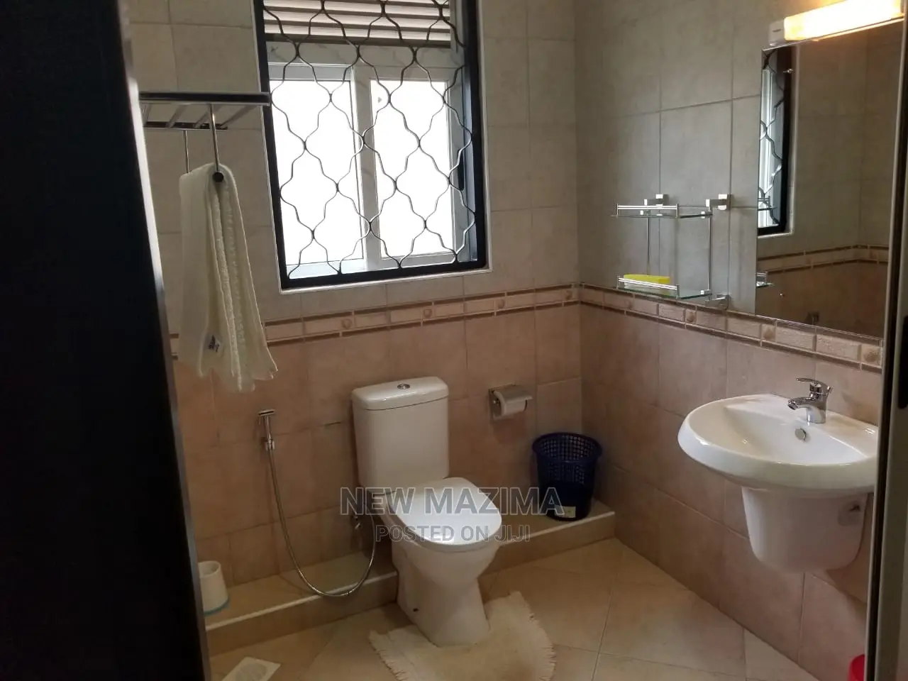 Very Classic Hotel With 16 Self Contained Rooms Onsale Ntebe in Division A