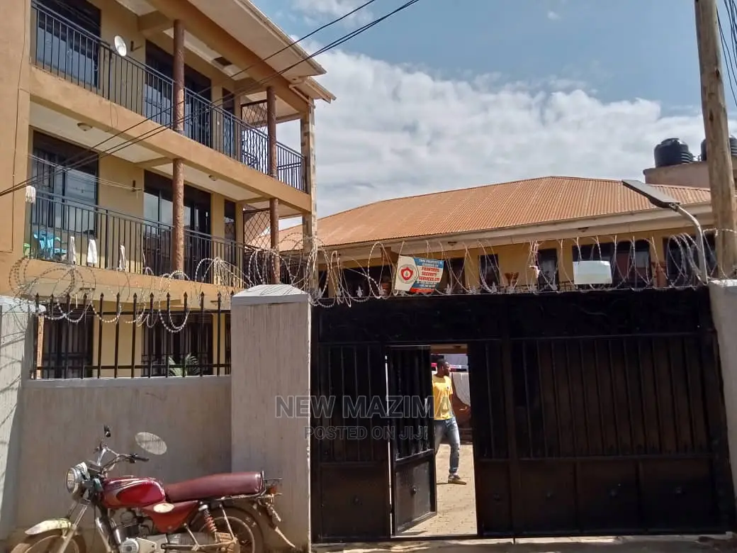 8bdrm Block of Flats in Najjanankumbi, Division a for Sale in Division A