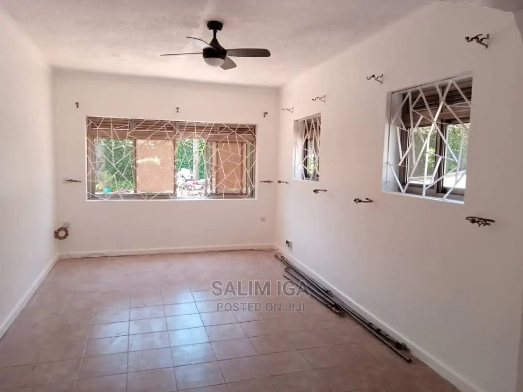 4bdrm Bungalow in Kololo Property, Central Division for Rent in Central Division