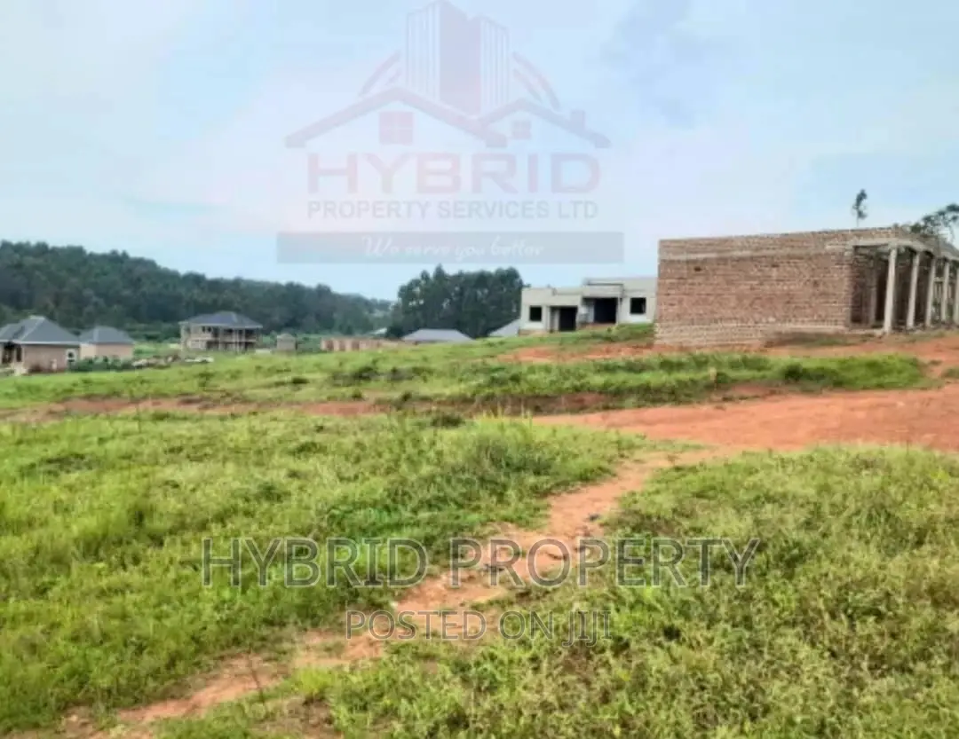 Prime Plots For Sale At Bulabakulu~Wakiso Estate~Hoima Road. in Wakiso / Wakiso