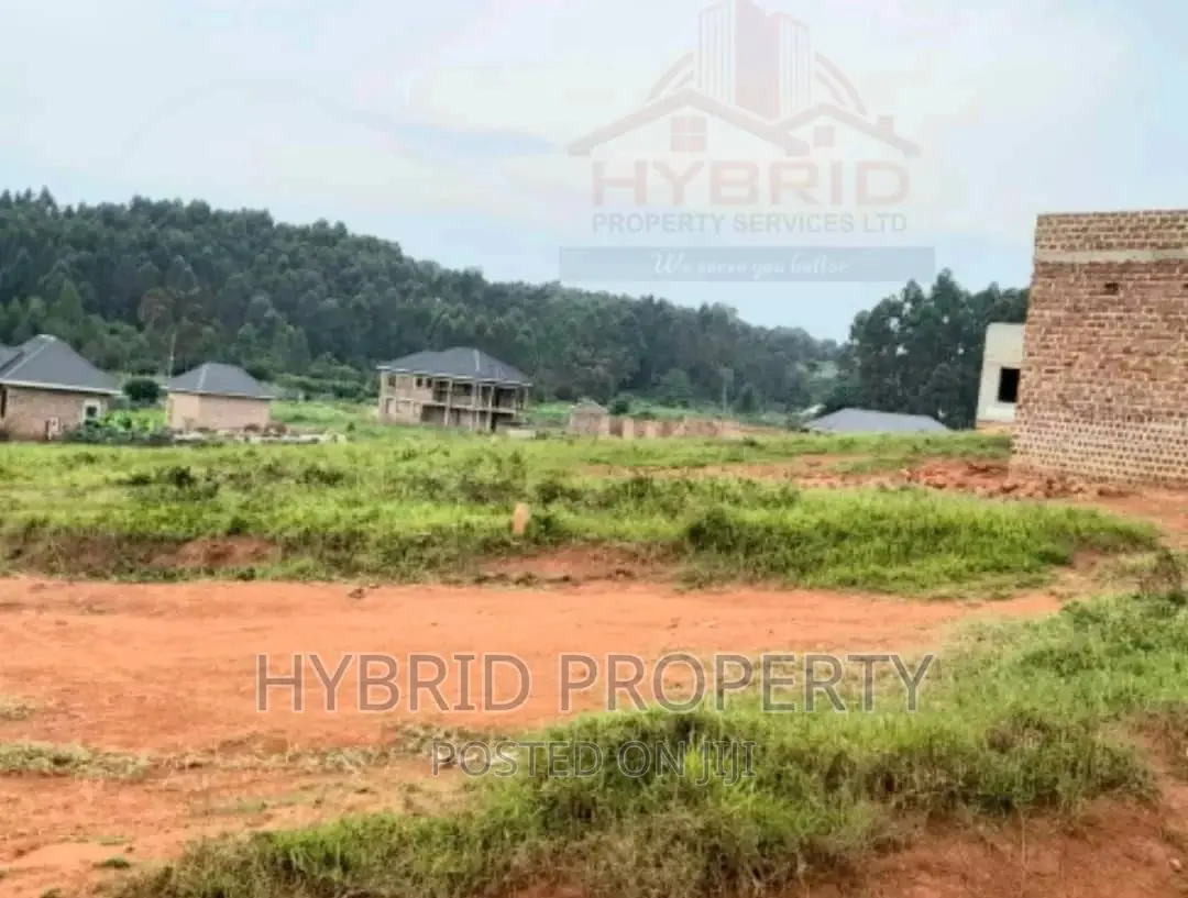 Prime Plots For Sale At Bulabakulu~Wakiso Estate~Hoima Road. in Wakiso / Wakiso