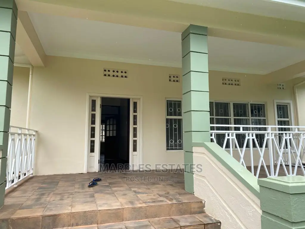 4bdrm Bungalow in Muyenga, Central Division for Rent in Central Division