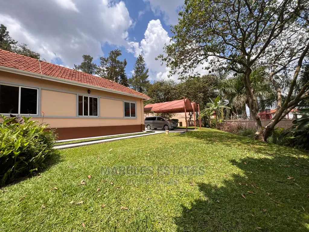 4bdrm Bungalow in Mbuya, Central Division for Rent in Central Division