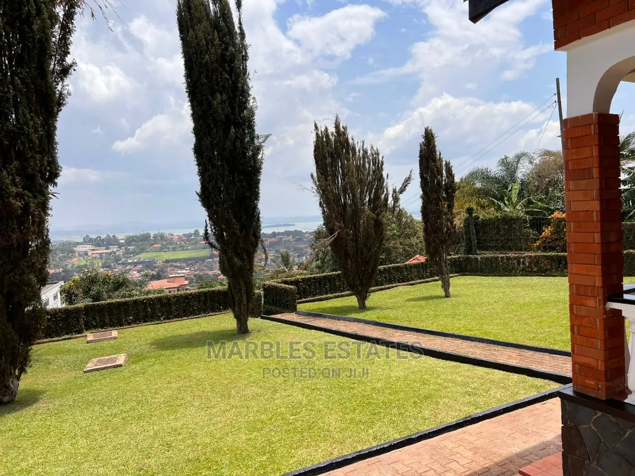 3bdrm Bungalow in Buziga, Central Division for Rent in Central Division