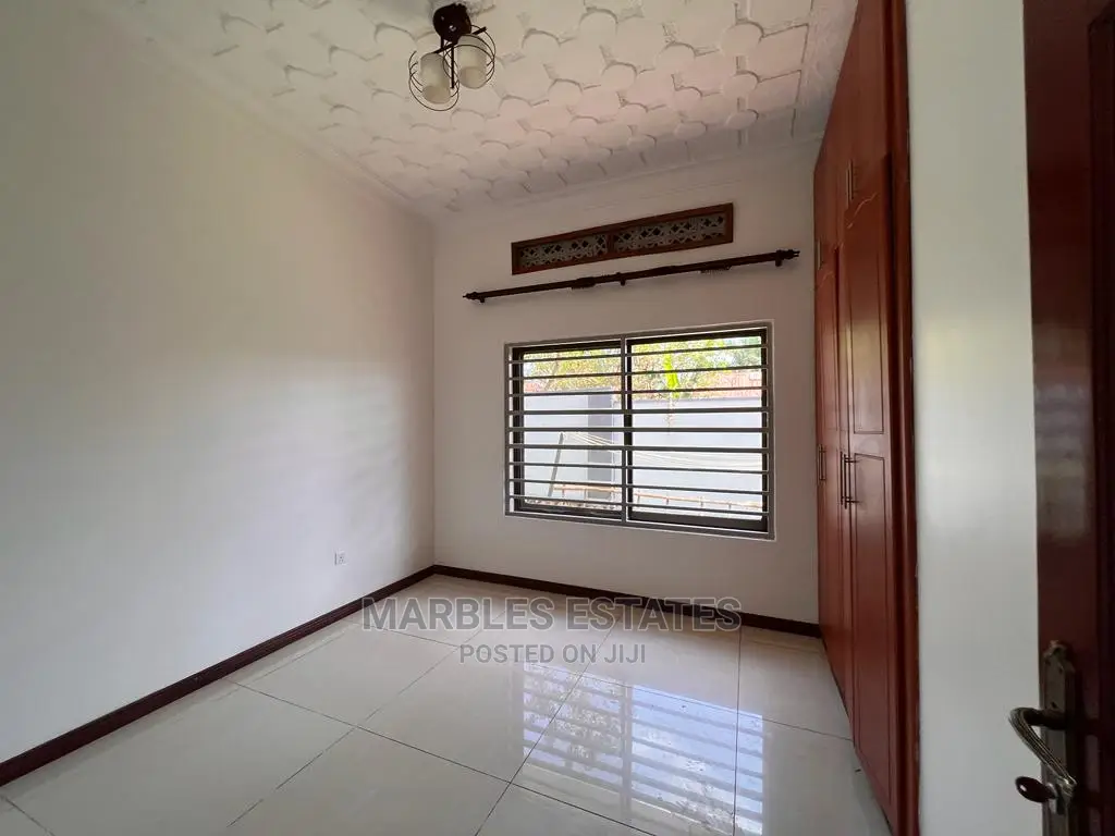 5bdrm Bungalow in Ntinda, Central Division for Rent in Central Division