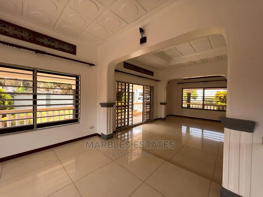 5bdrm Bungalow in Ntinda, Central Division for Rent in Central Division