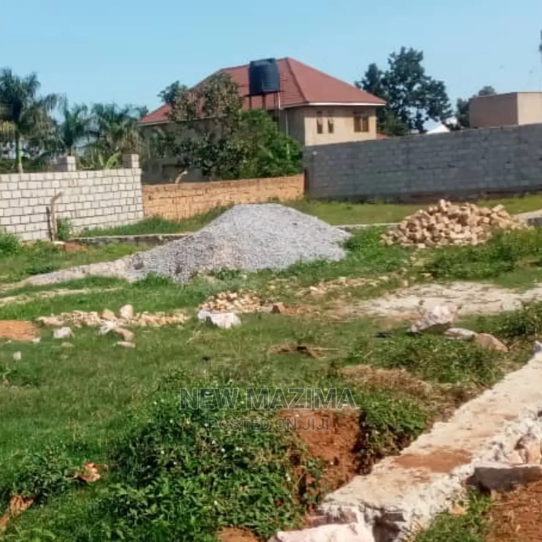 Very Prime Plot on Quicksale Here Just After Munyonyo in Division A