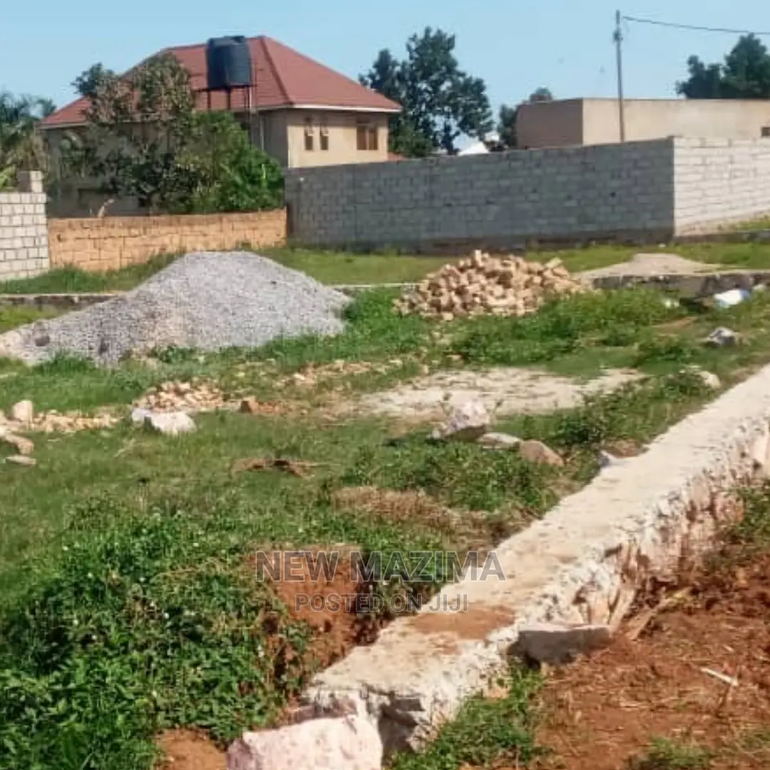 Very Prime Plot on Quicksale Here Just After Munyonyo in Division A