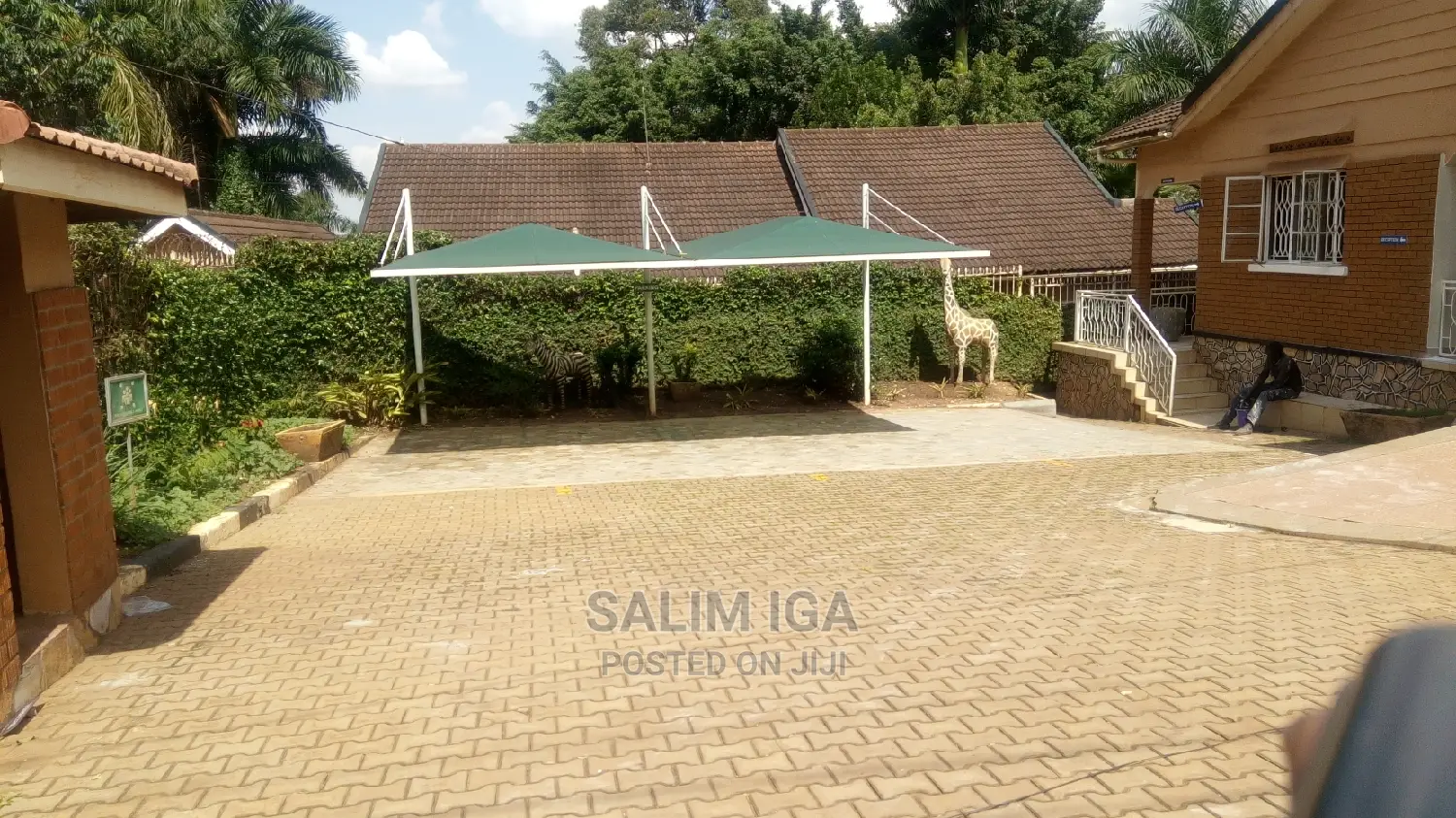 4bdrm Chalet in Kololo Property, Central Division for Rent in Central Division