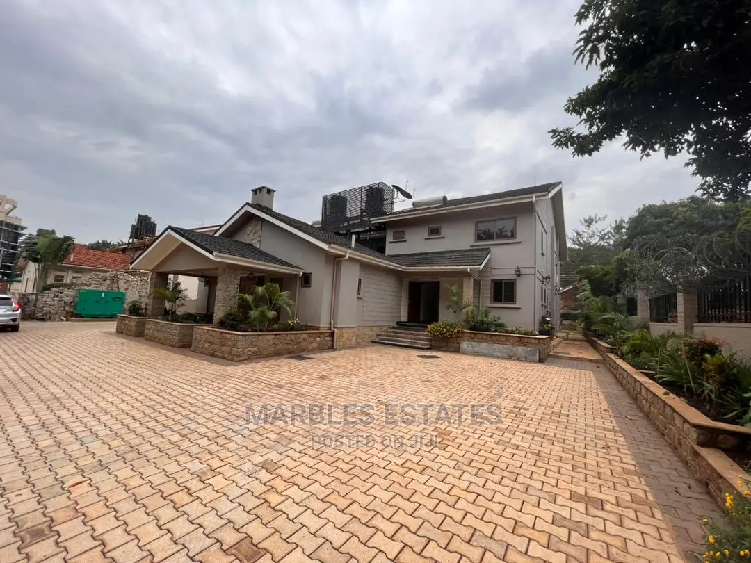 4bdrm Townhouse / Terrace in Kololo, Central Division for Rent in Central Division