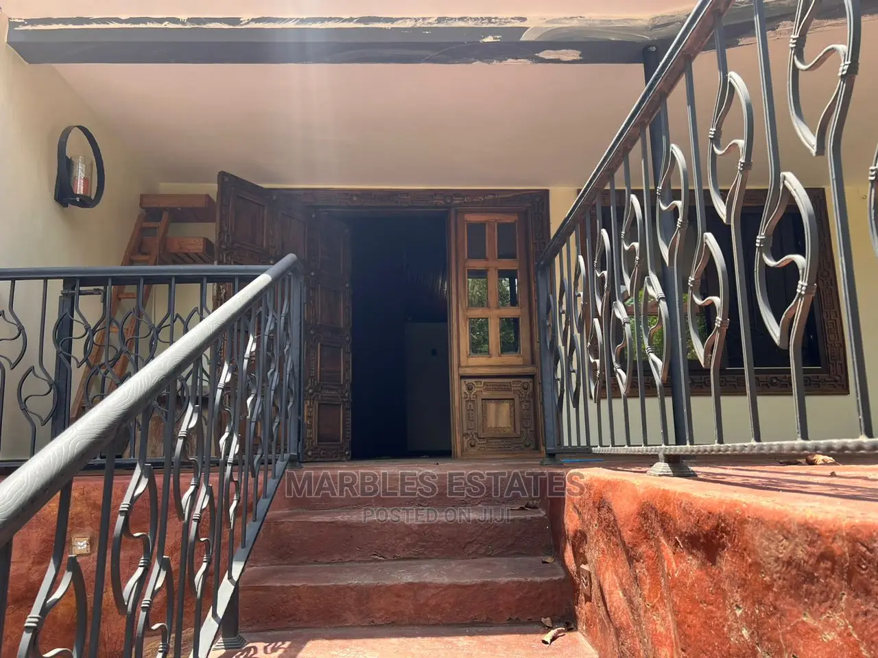 5bdrm Bungalow in Bbunga, Central Division for Rent in Central Division