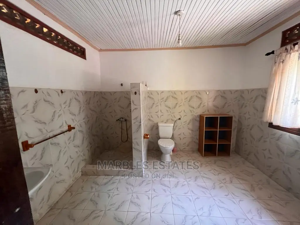 4bdrm House in Muyenga, Central Division for Rent in Central Division