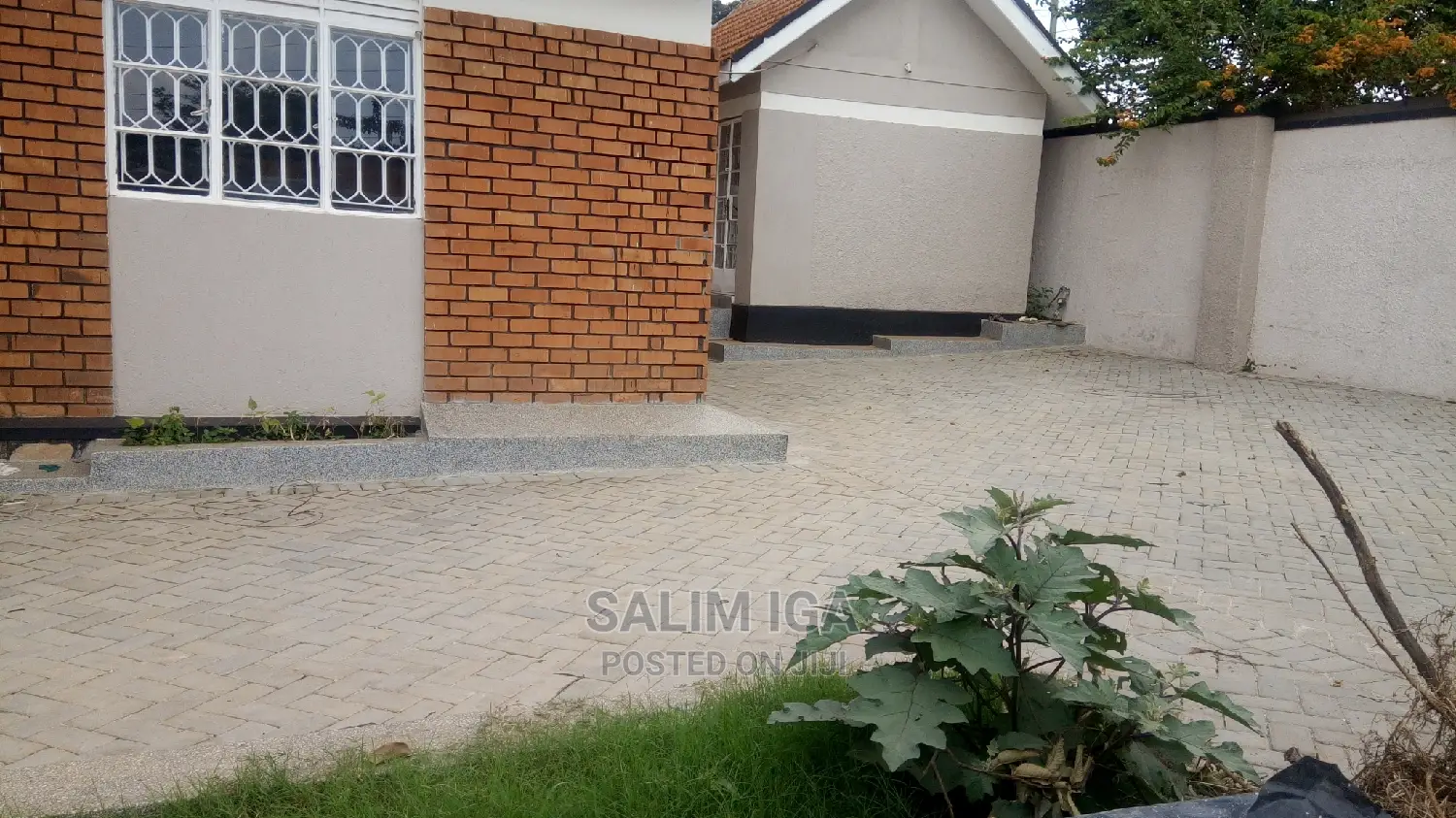 3bdrm Bungalow in Kololo Property, Central Division for Rent in Central Division