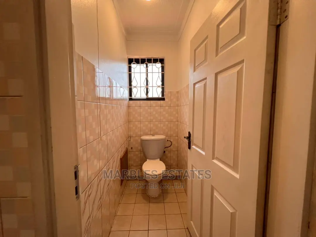 4bdrm House in Bugoloobi, Central Division for Rent in Central Division