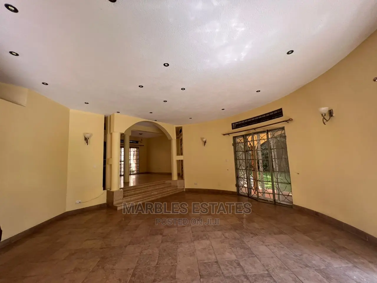 5bdrm Mansion in Kololo, Central Division for Rent in Central Division