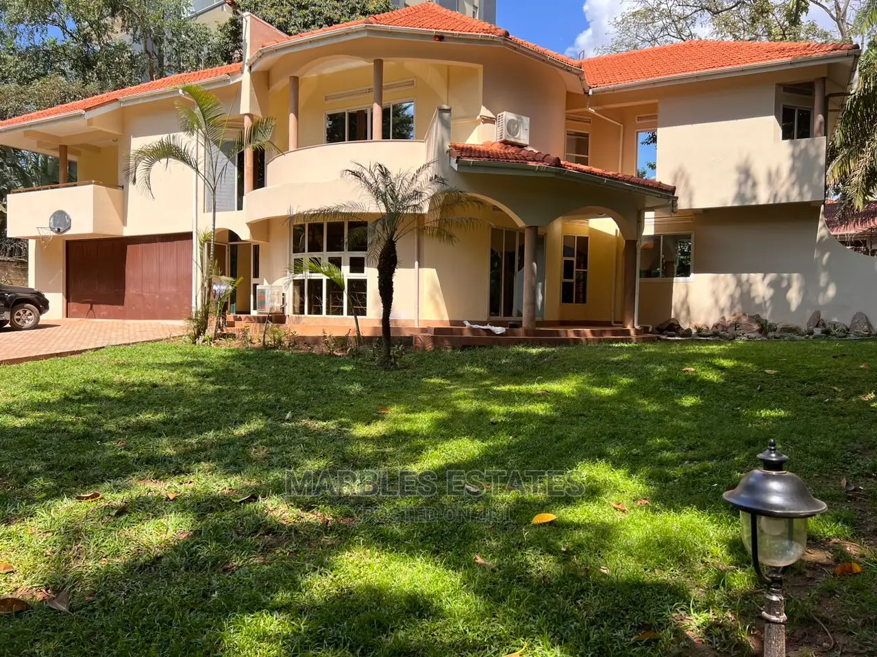 5bdrm Mansion in Kololo, Central Division for Rent in Central Division
