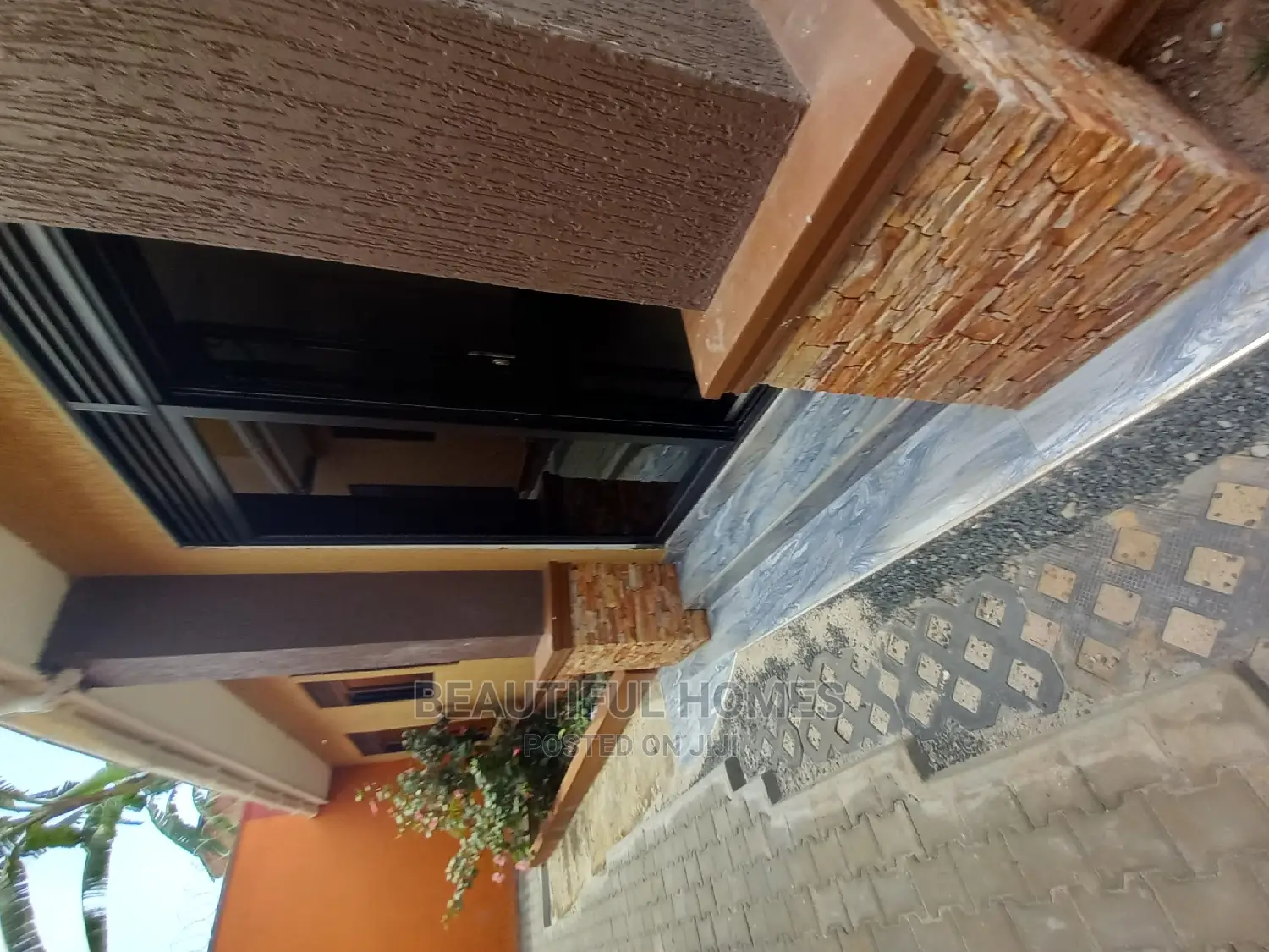 Furnished 4bdrm Bungalow in Kisaasi, Central Division for Sale in Central Division