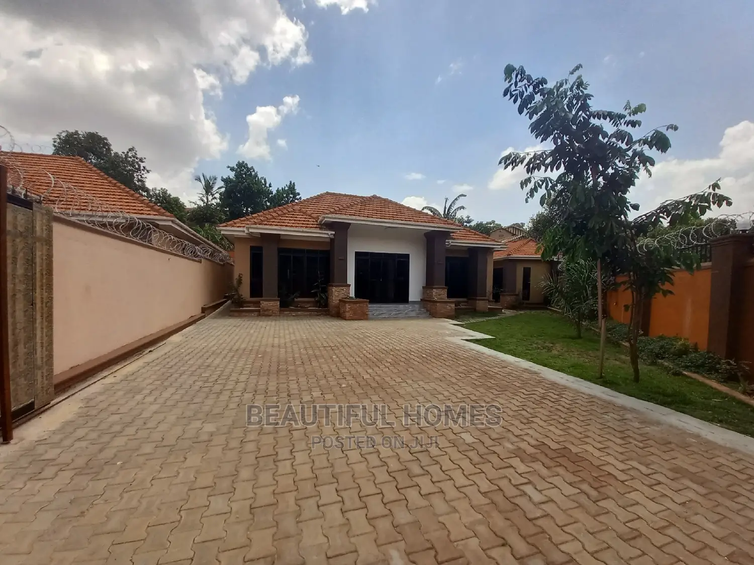 Furnished 4bdrm House in Kisaasi Corporate, Central Division for Sale in Central Division