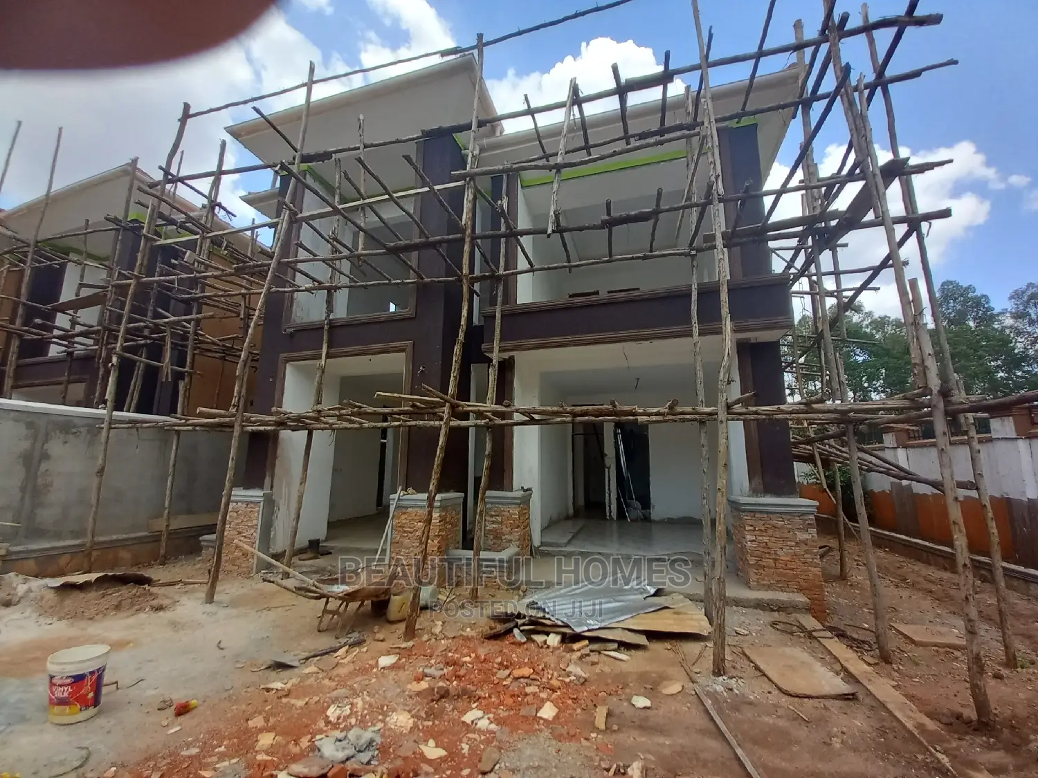 Furnished 4bdrm Duplex in Kisaasi, Central Division for Sale in Central Division