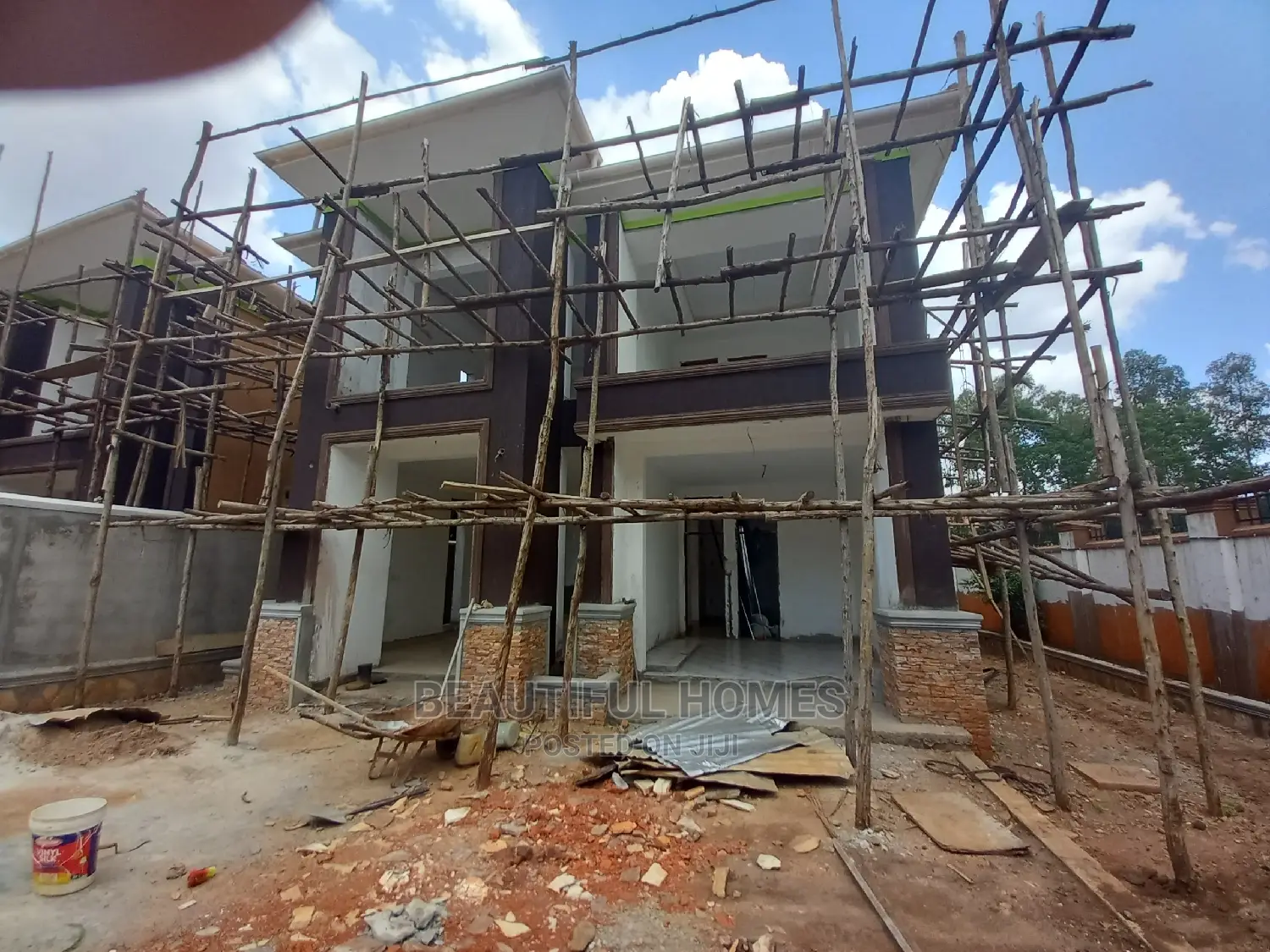 Furnished 4bdrm Duplex in Kisaasi, Central Division for Sale in Central Division