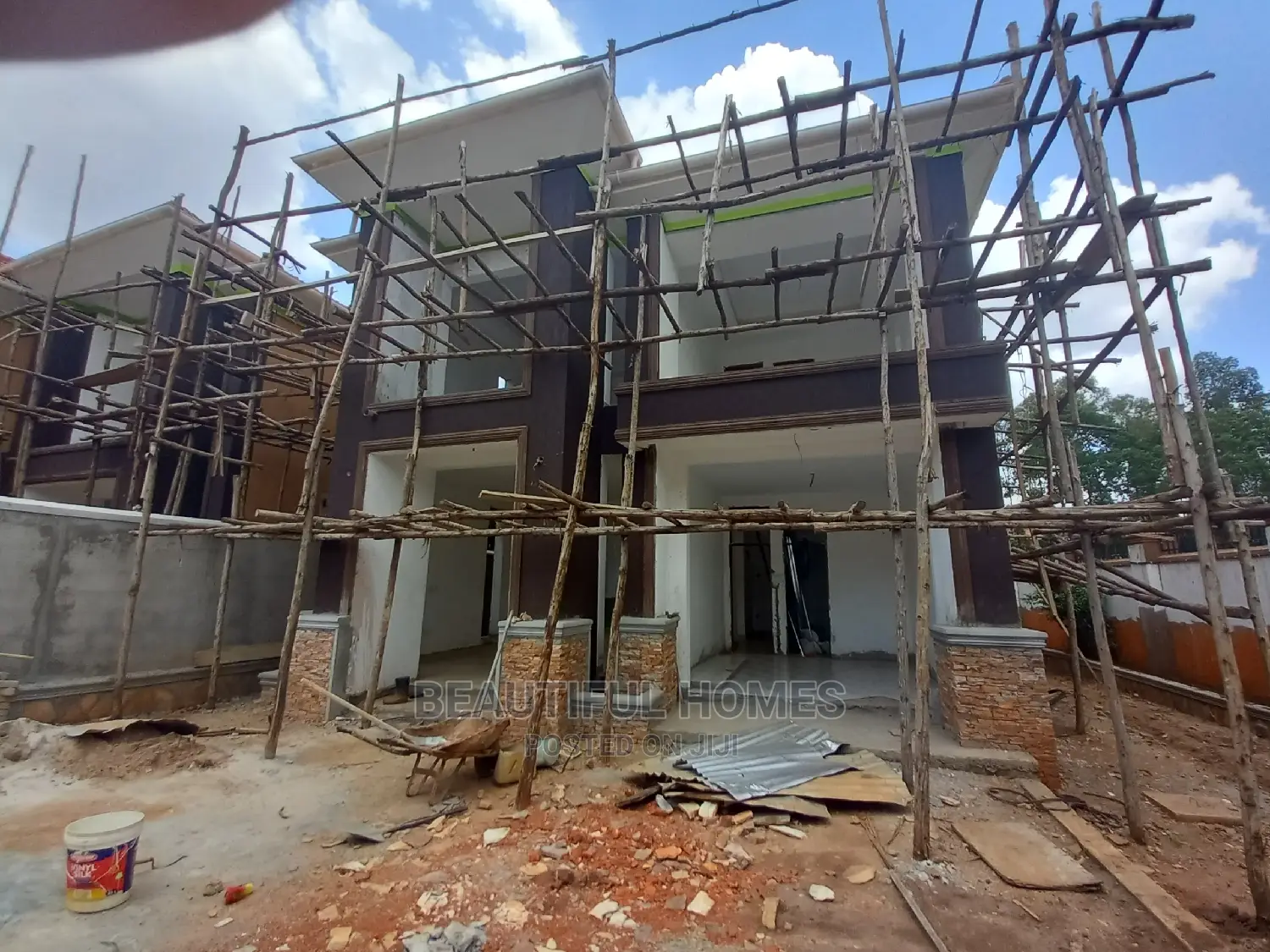 Furnished 4bdrm Duplex in Kisaasi, Central Division for Sale in Central Division
