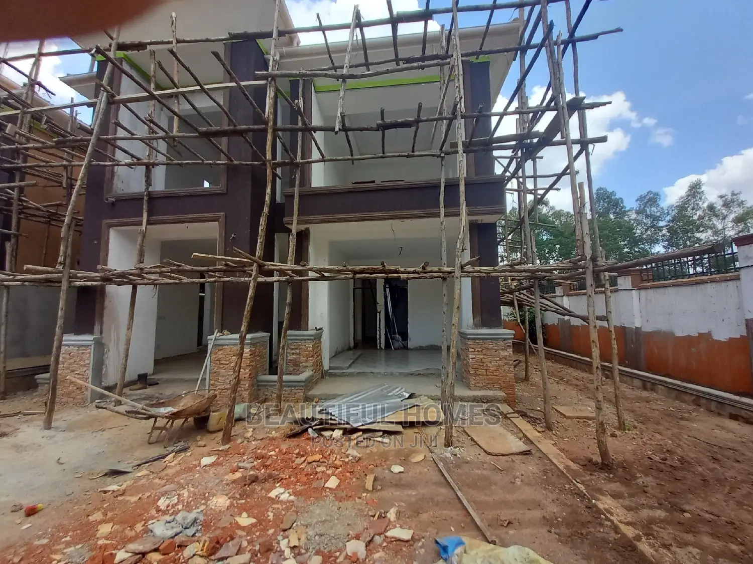 Furnished 5bdrm Maisonette in Kisaasi, Central Division for Sale in Central Division