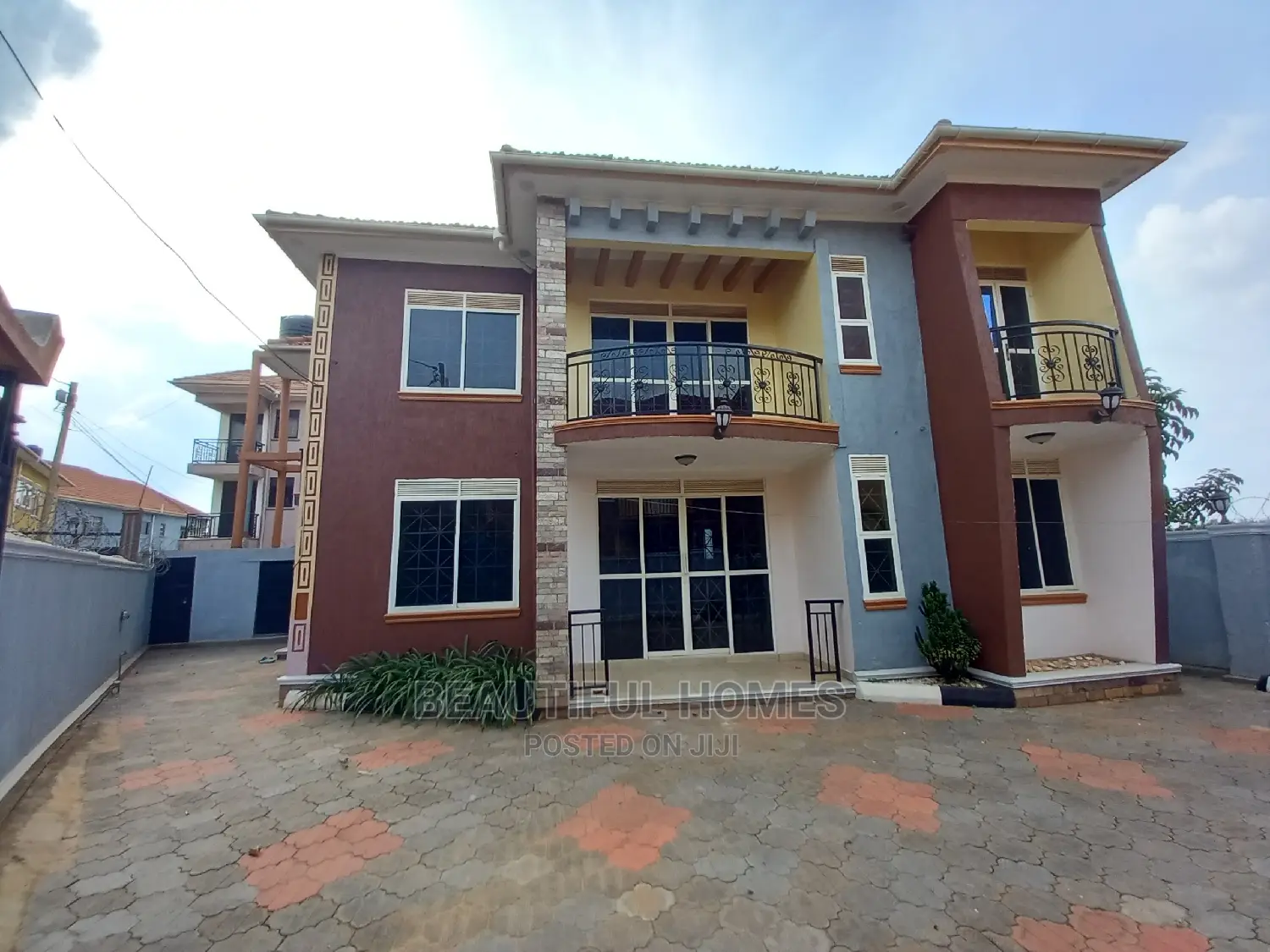 Furnished 5bdrm House in Kira Posh for Sale in Kira