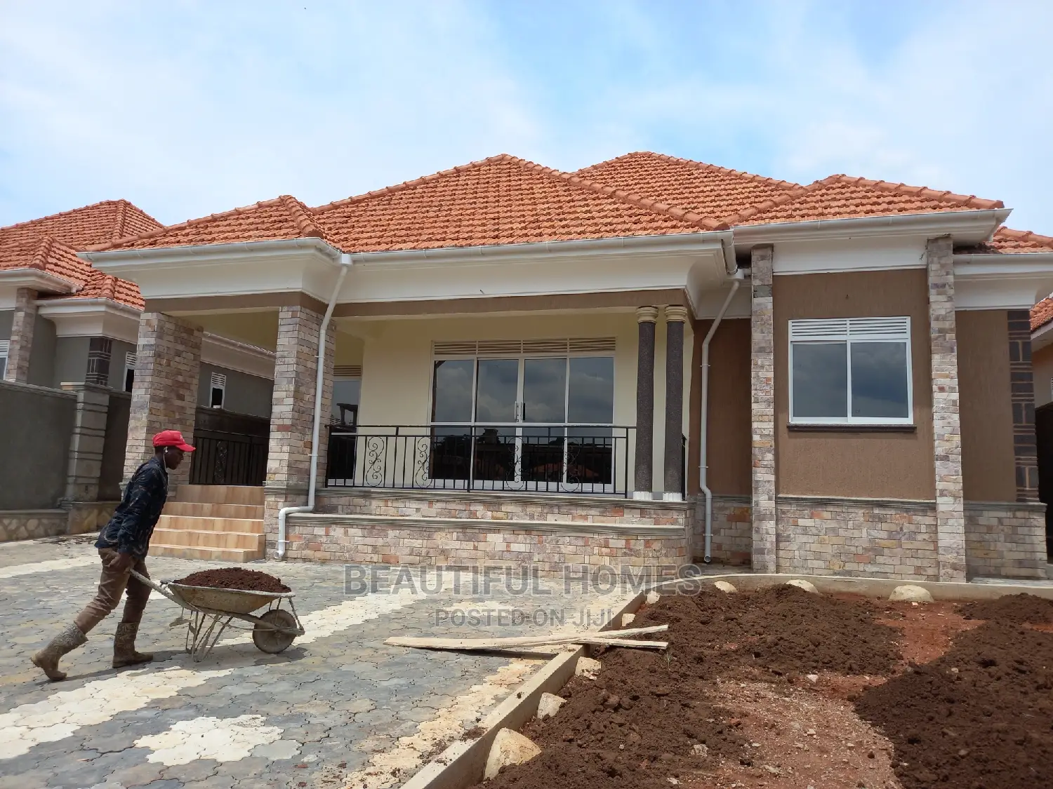 Furnished 4bdrm Bungalow in Kira for Sale in Kira