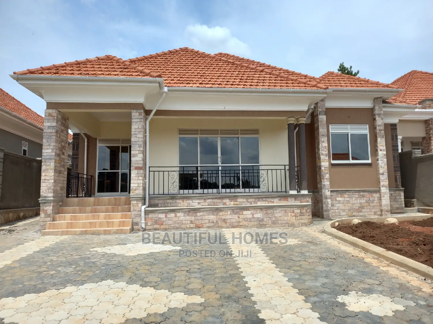 Furnished 4bdrm House in Kira Corporates for Sale in Kira