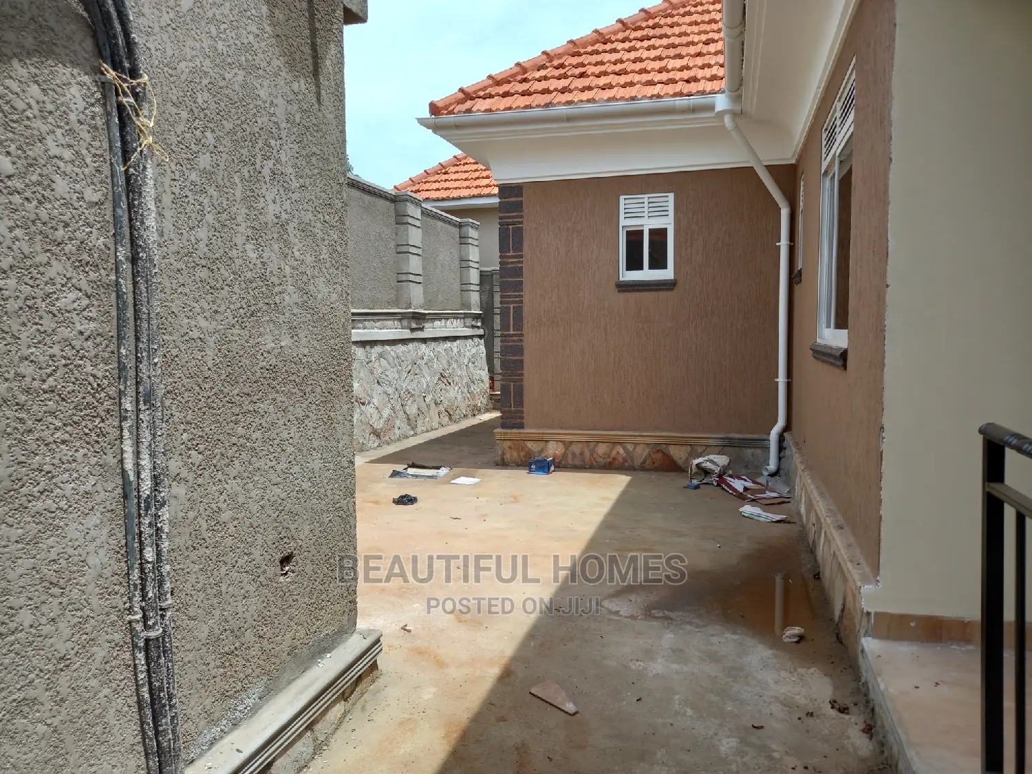 Furnished 4bdrm House in Kira Corporates for Sale in Kira
