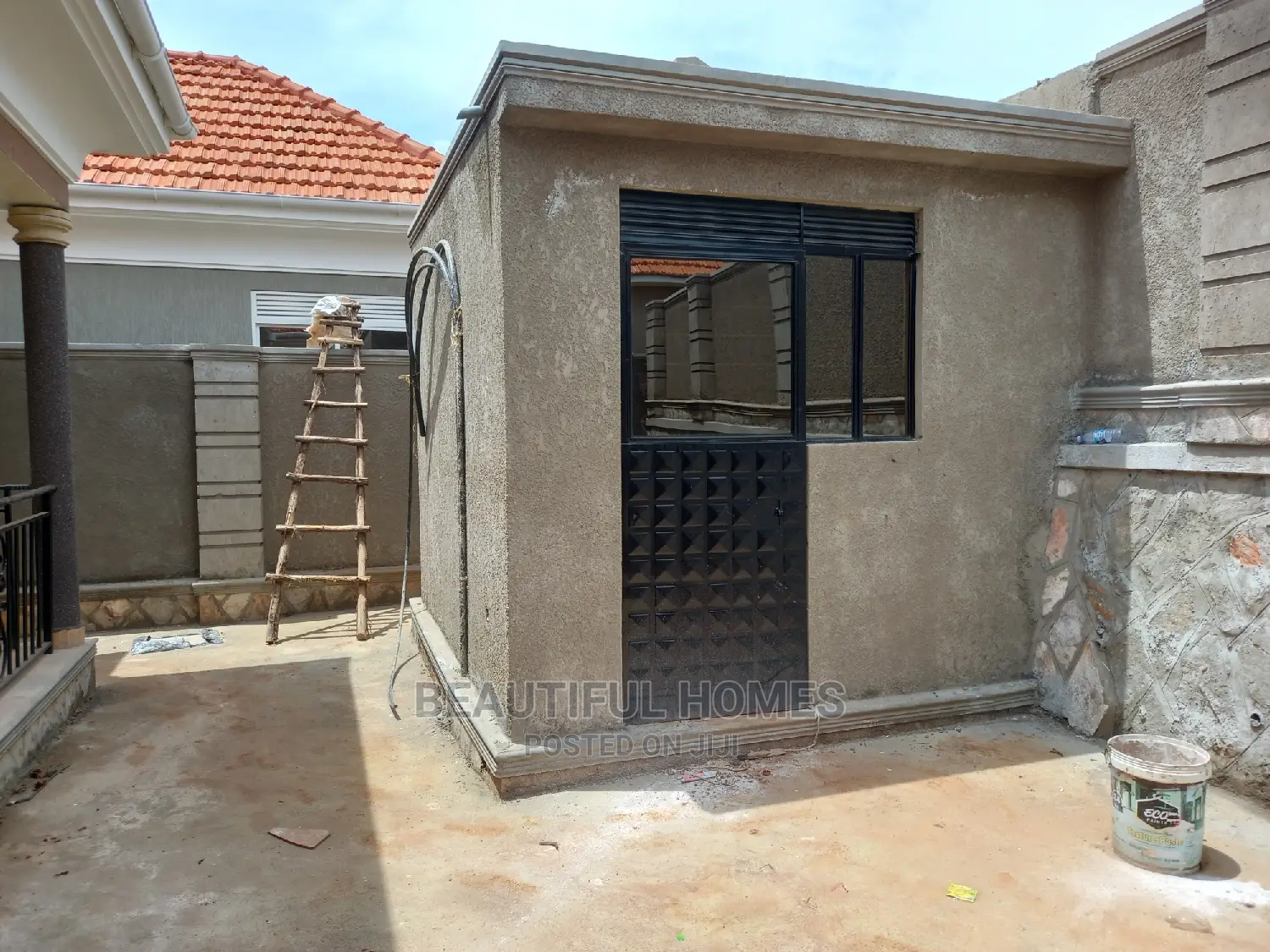 Furnished 4bdrm House in Kira Corporates for Sale in Kira