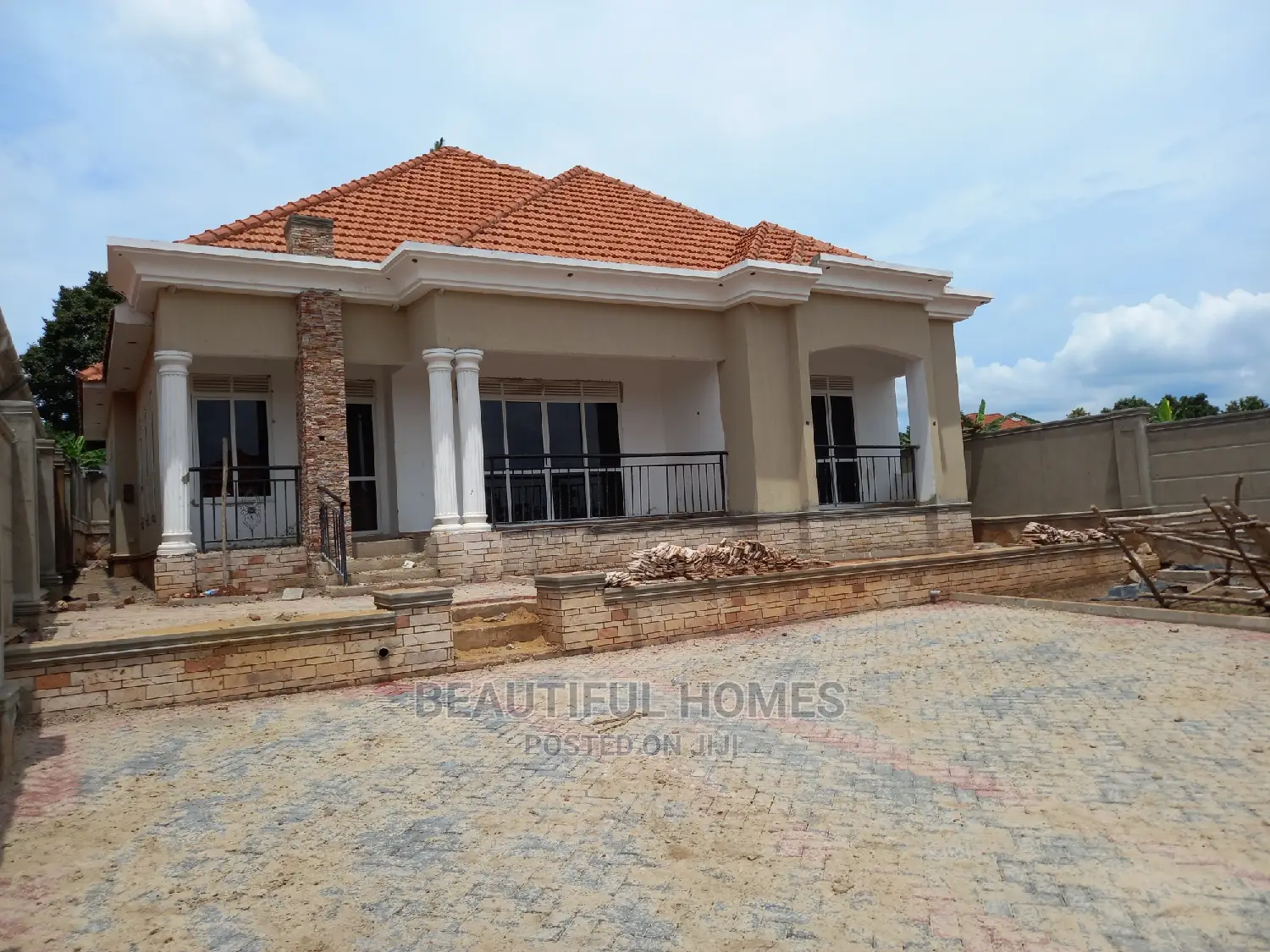Furnished 4bdrm Bungalow in Kira for Sale in Kira