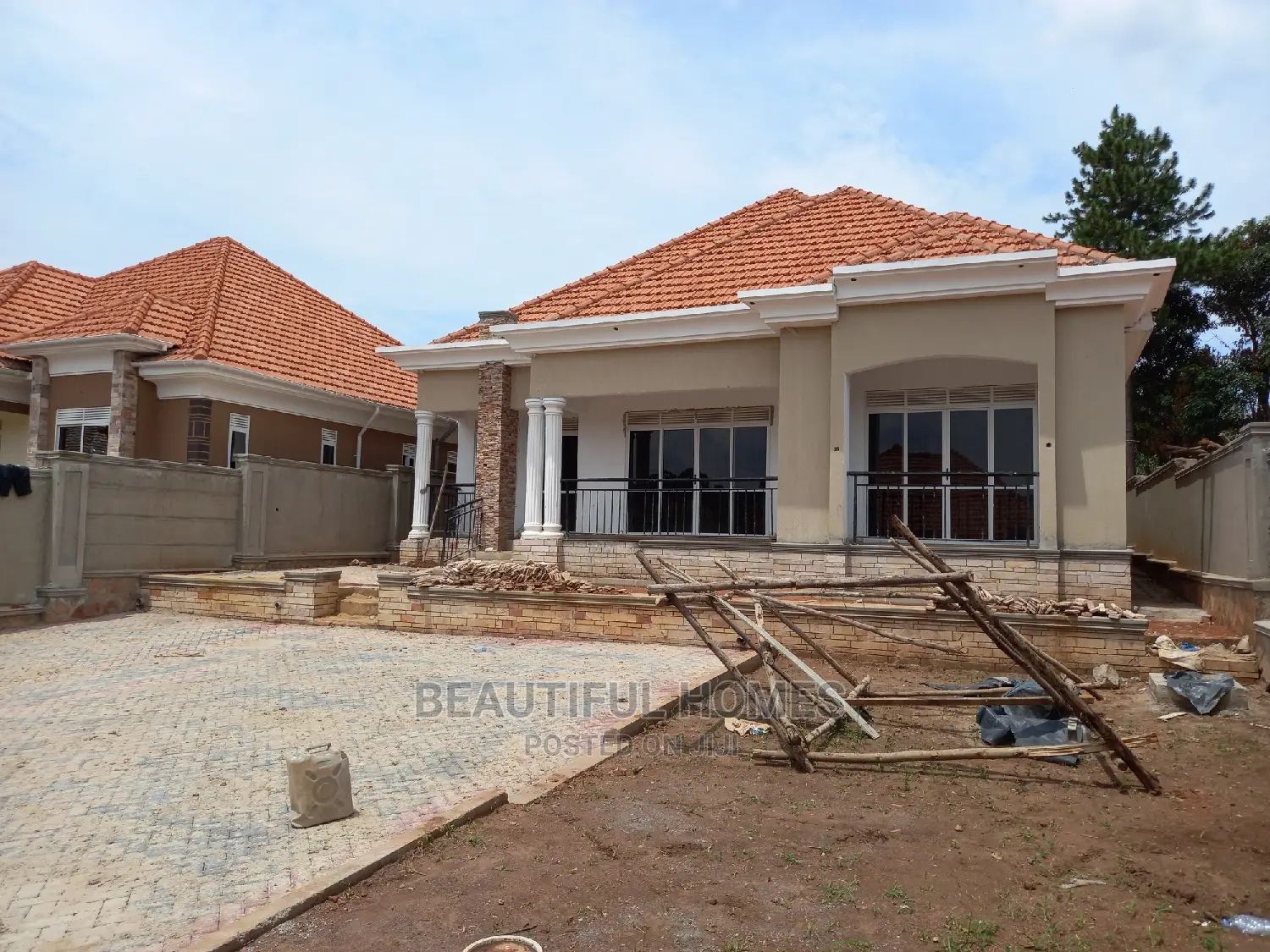 Furnished 4bdrm House in Kira for Sale in Kira