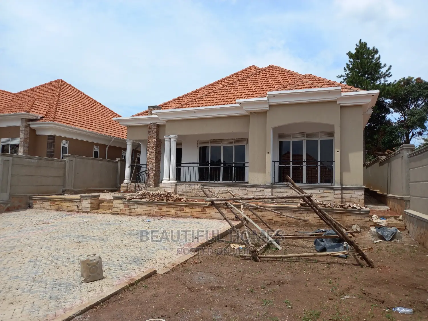 Furnished 4bdrm House in Kira for Sale in Kira