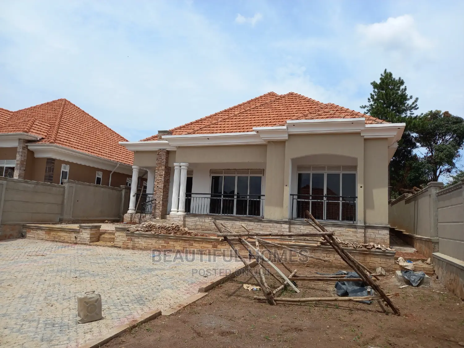 Furnished 4bdrm House in Kira for Sale in Kira