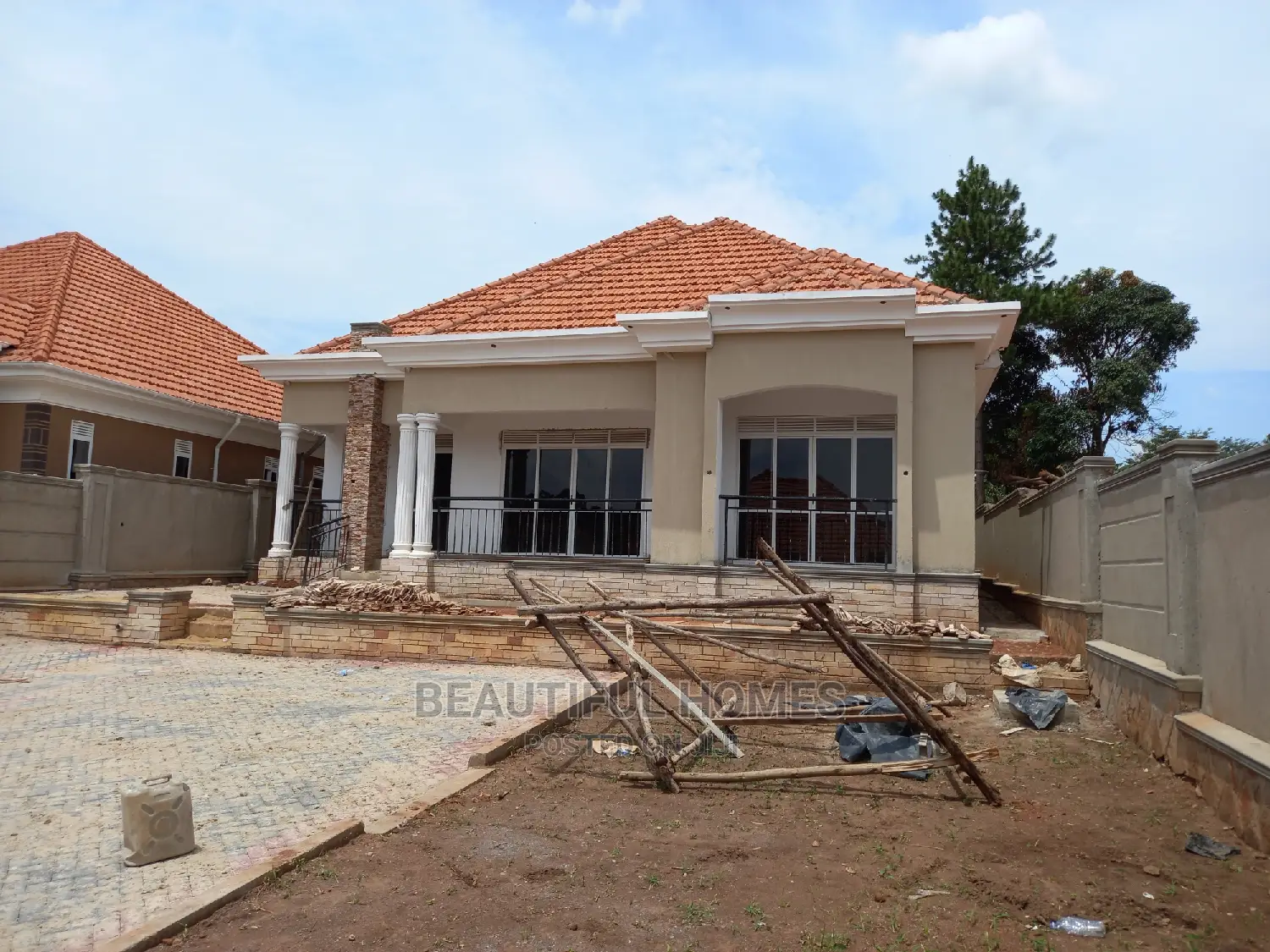 Furnished 4bdrm House in Kira for Sale in Kira