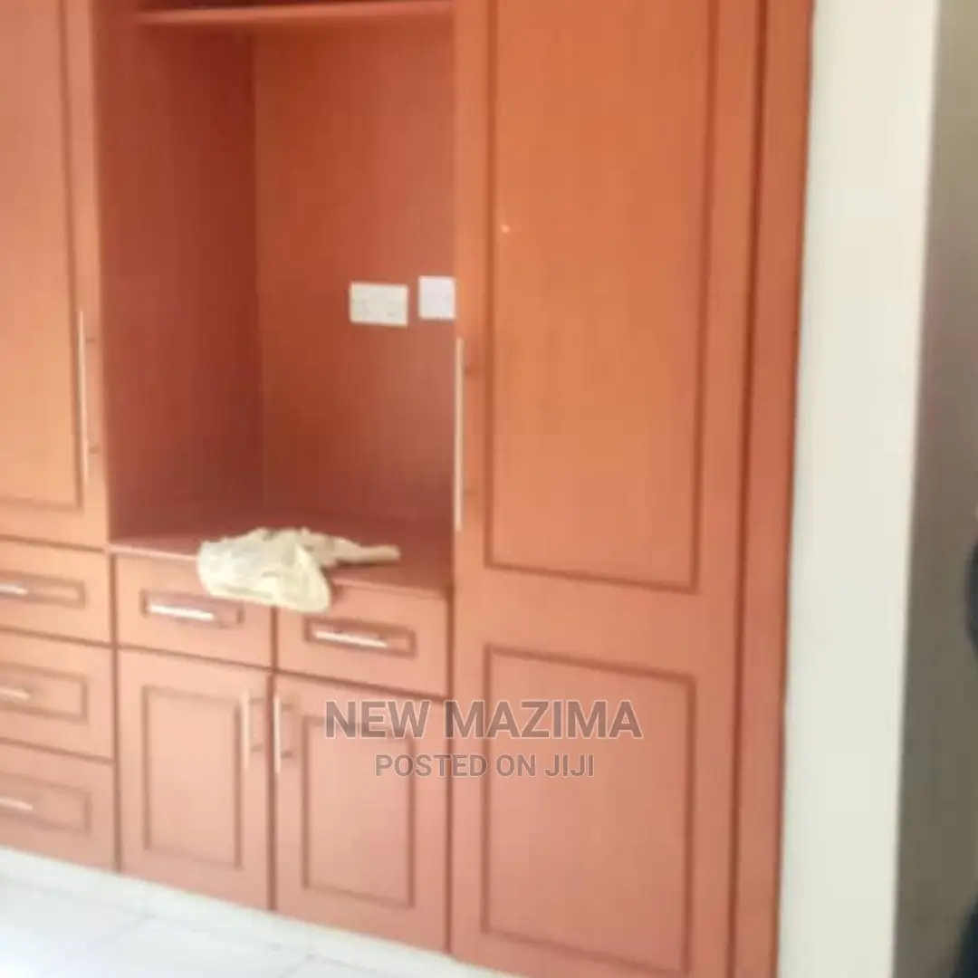 5bdrm House in Muyenga, Division a for Sale in Division A