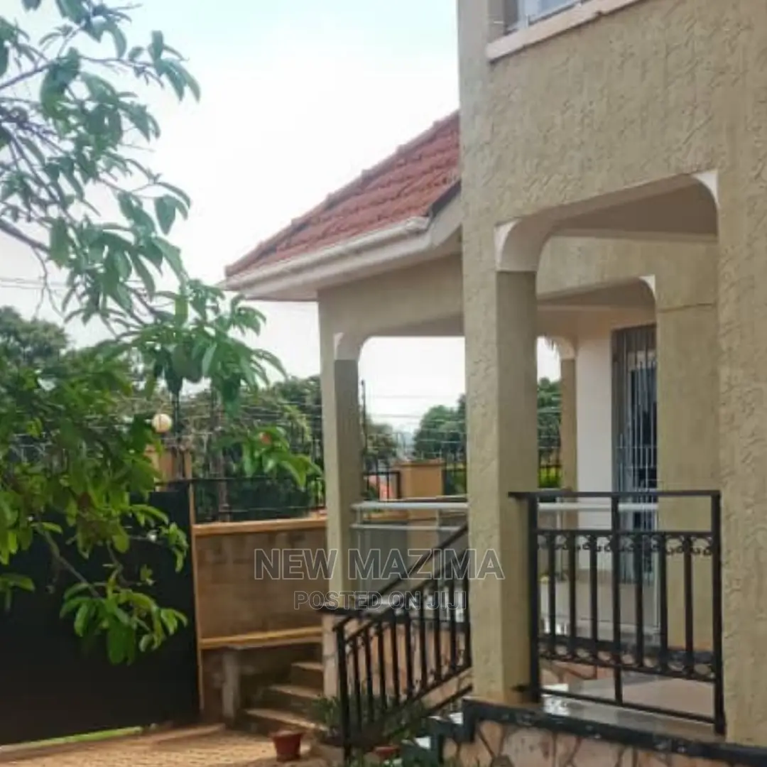 5bdrm House in Muyenga, Division a for Sale in Division A