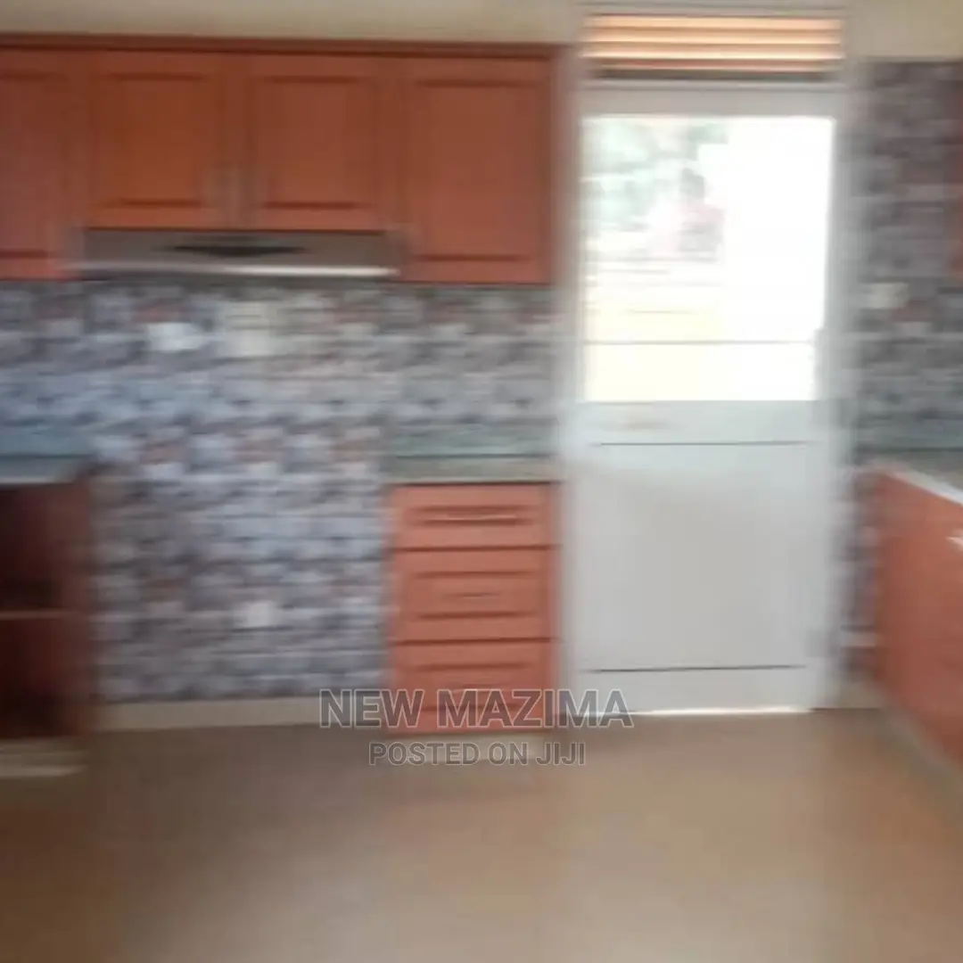 5bdrm House in Muyenga Heights, Division a for Sale in Division A