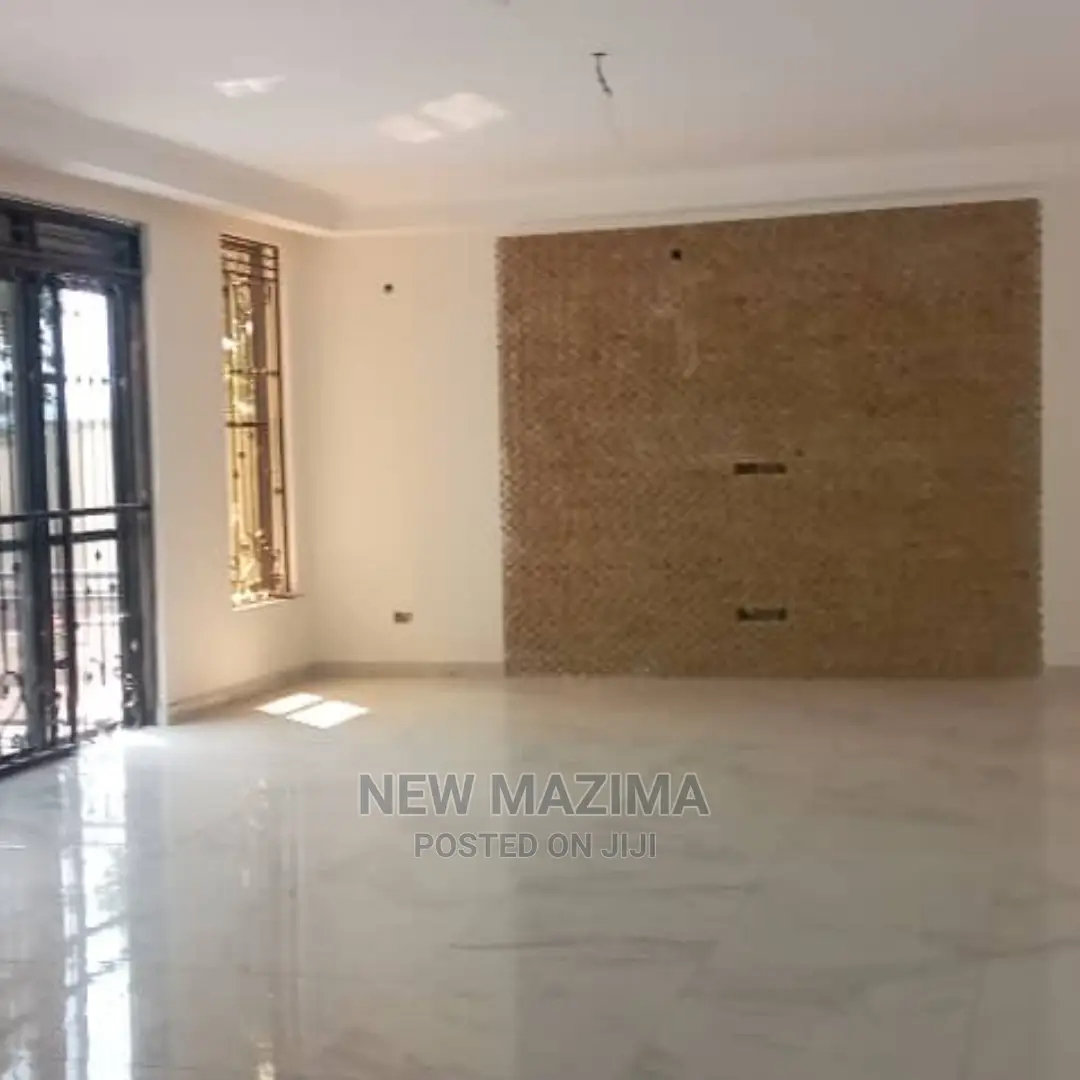 5bdrm House in Muyenga Heights, Division a for Sale in Division A
