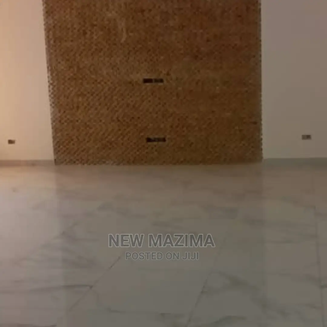 5bdrm House in Muyenga Heights, Division a for Sale in Division A